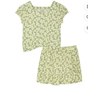 Sweet Butterfly Girls 2 PC Textured Knit Skort Set Size Medium (10-12) N…